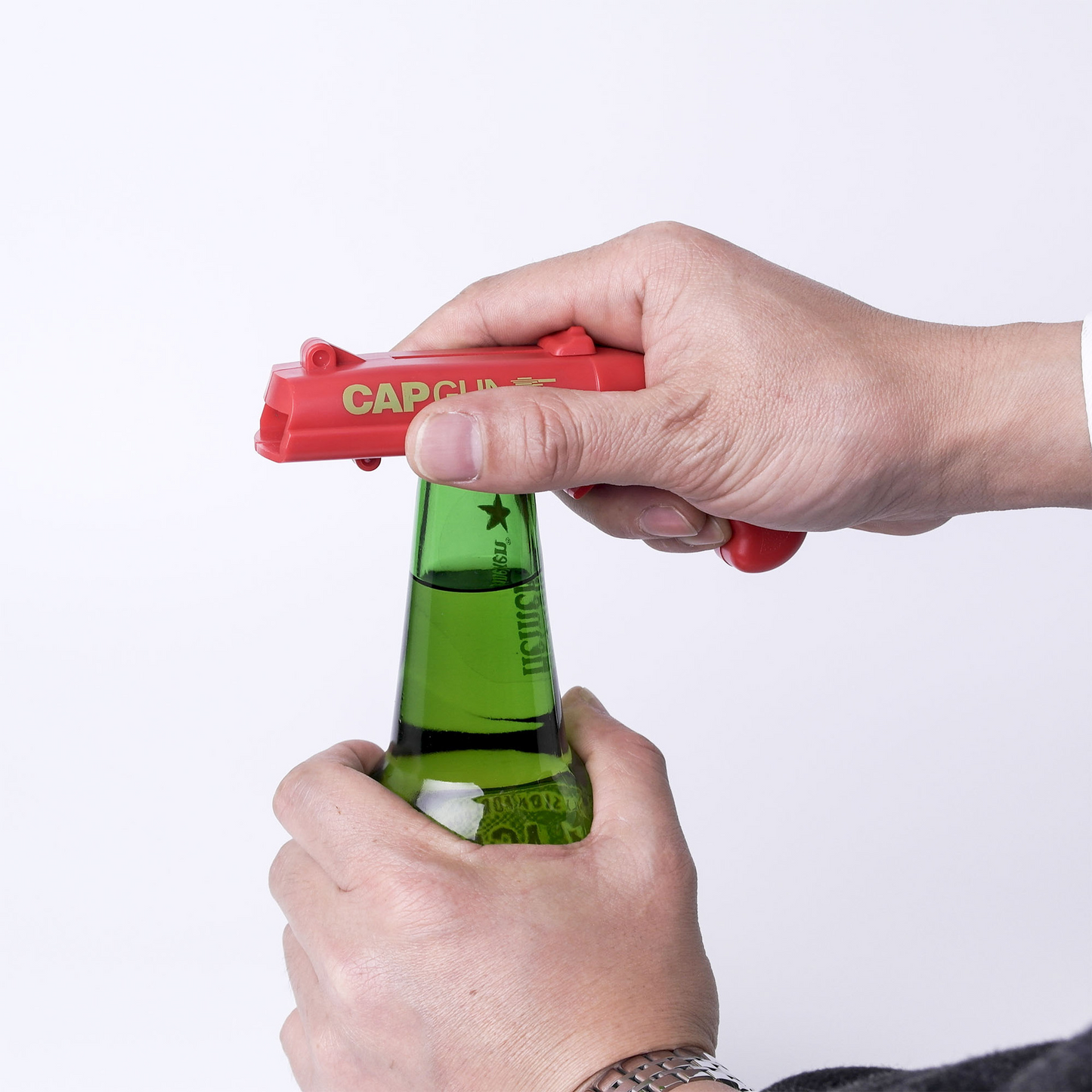 🎁The Father's Day gift he'll actually use!🎯Cap Launcher Bottle Opener