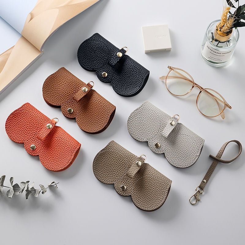 🎁Flash Sale⚡ 50K+ SOLD!🔥Soft PU Leather Sunglasses Bag👓️(Buy 1 Get 1 Free)